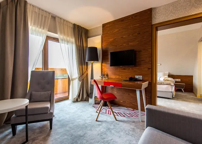 Kopieniec Fizjo- Med & ホテル