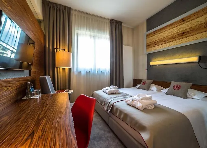 Kopieniec Fizjo- Med & 4* ムジャシフレ