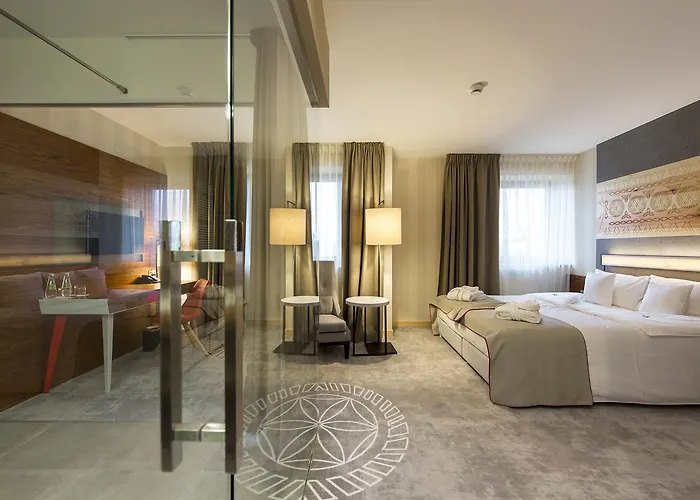 Kopieniec Fizjo- Med & ホテル