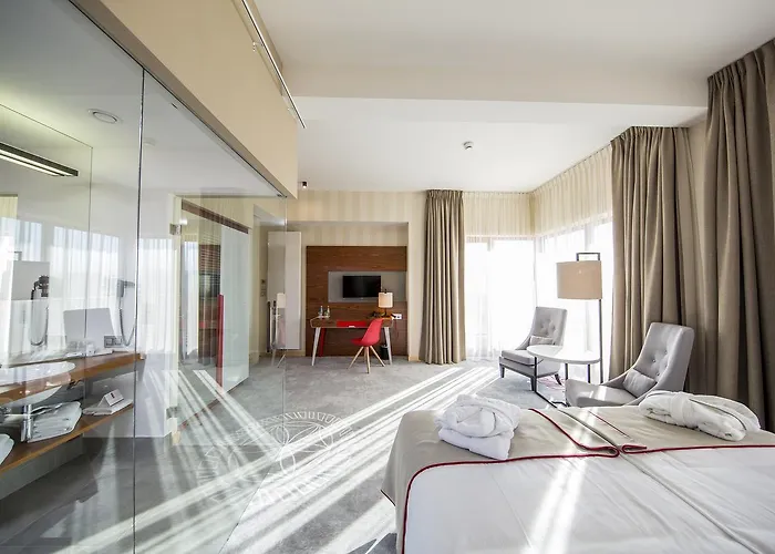 Kopieniec Fizjo- Med & ホテル 4*